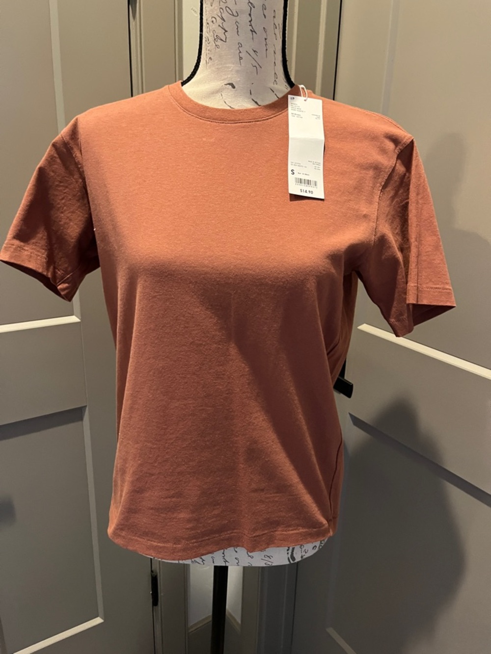 Uniqlo Rust Cotton Tee - SMALL- NWT